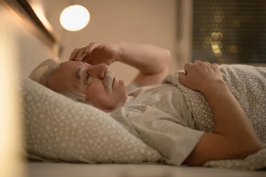 Глубокий сон как защита от деменции: почему он важен для мозга после 60