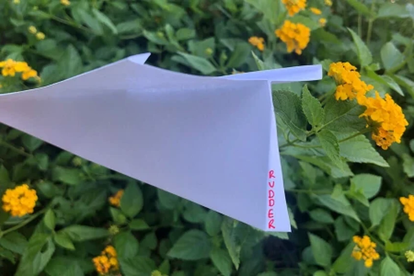 Идеальный полет: 5 способов улучшить летные качества бумажного самолетика