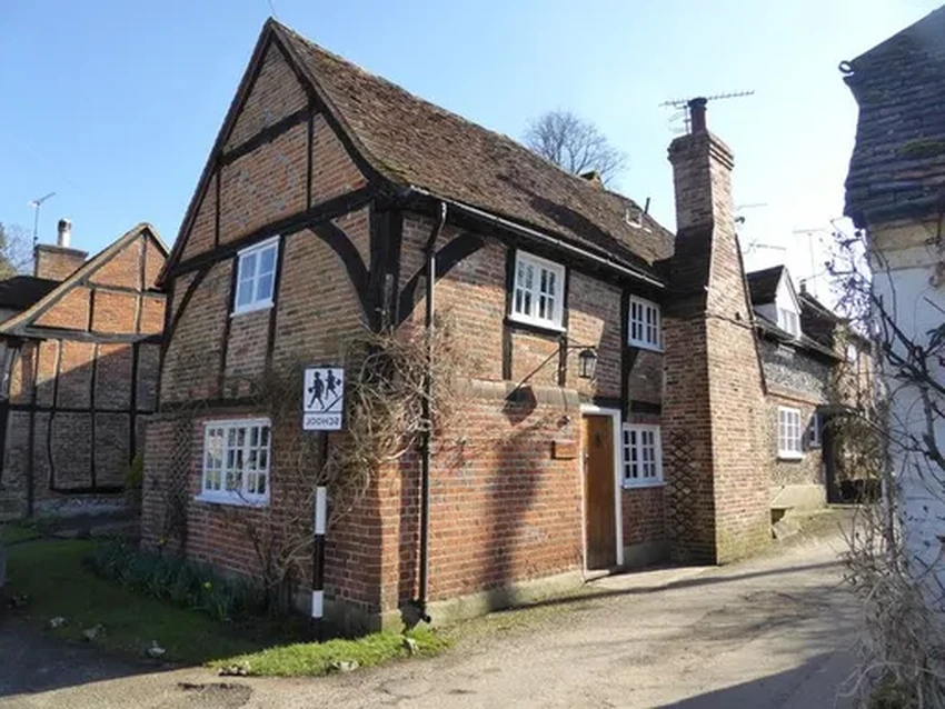 «Спящая красавица из Тервилла»: реальная история девушки, проспавшей 9 лет