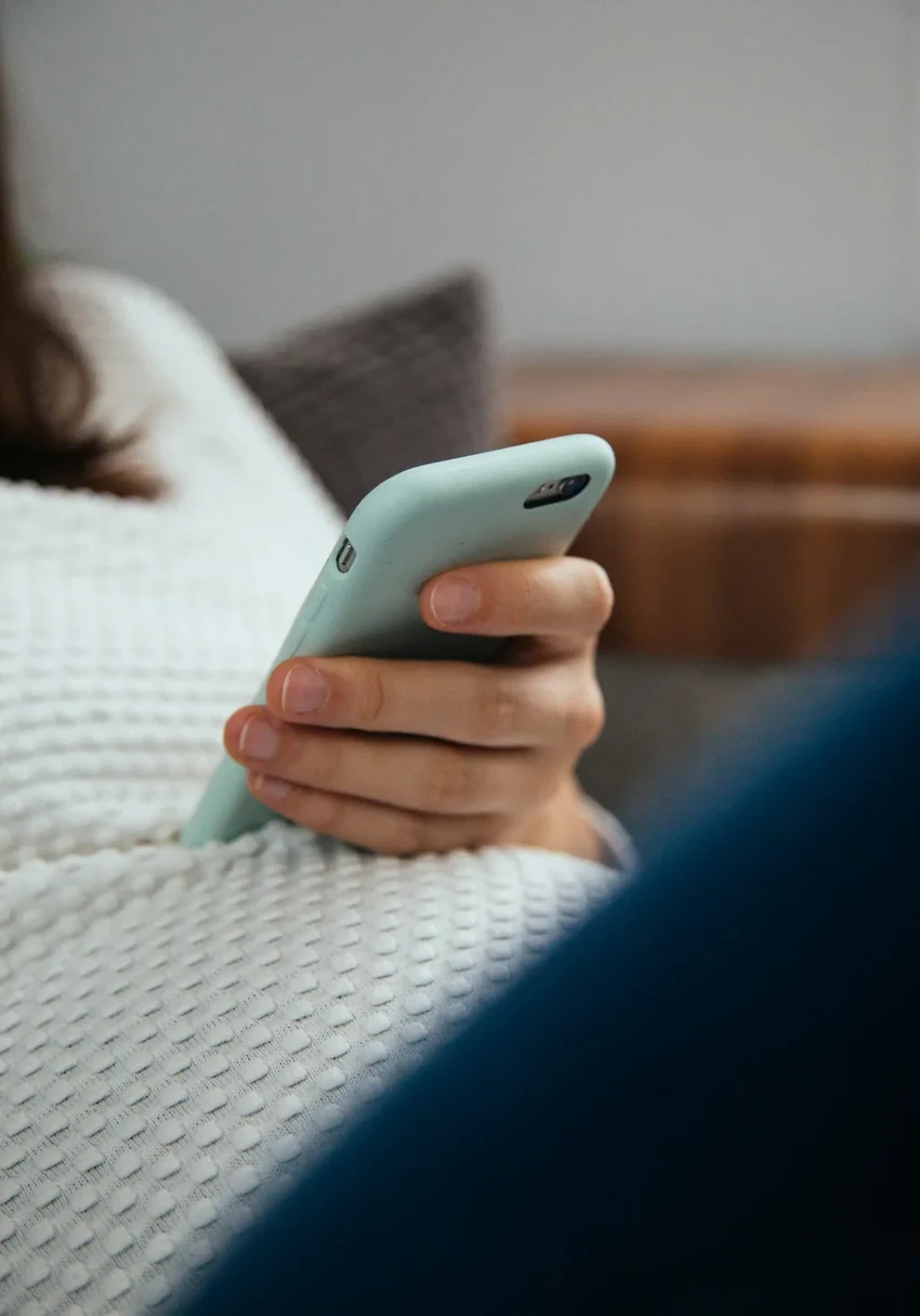 Почему мы тратим больше 2 часов в день, мечтая о покупках: данные опроса