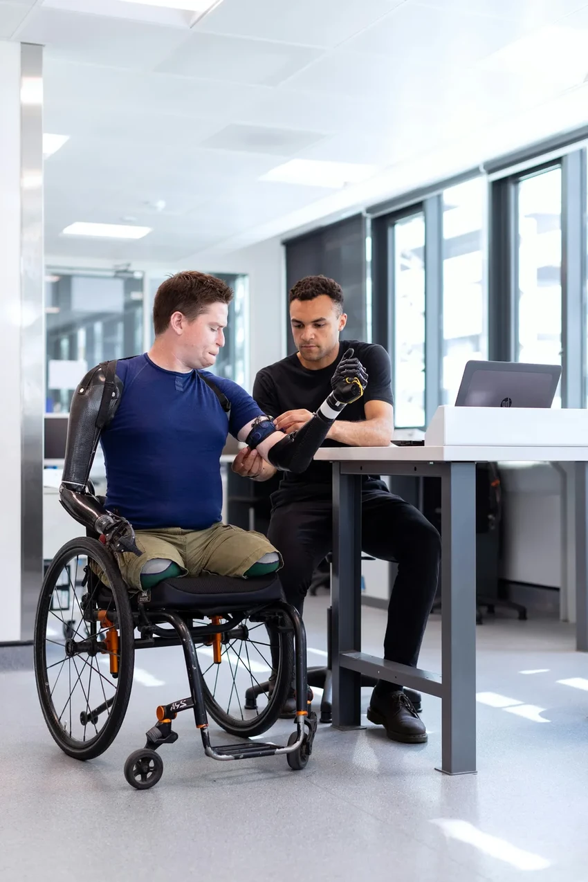 Оптогенетика: как свет помогает управлять мышцами с хирургической точностью