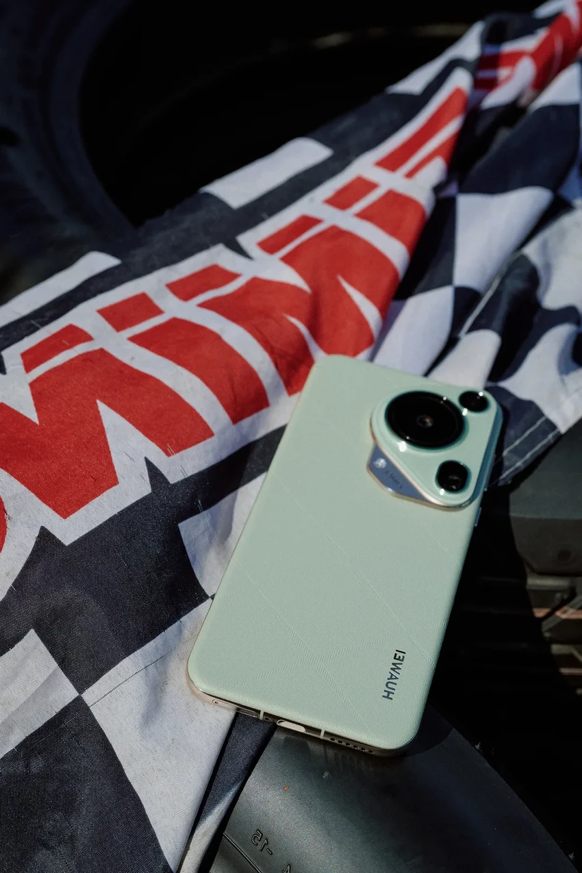 Личный опыт: как новый смартфон снимает гоночные болиды и макросъёмку