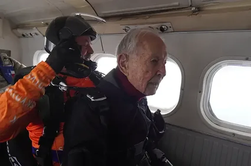 106-летний парашютист Альфред Блашке установил мировой рекорд Гиннесса