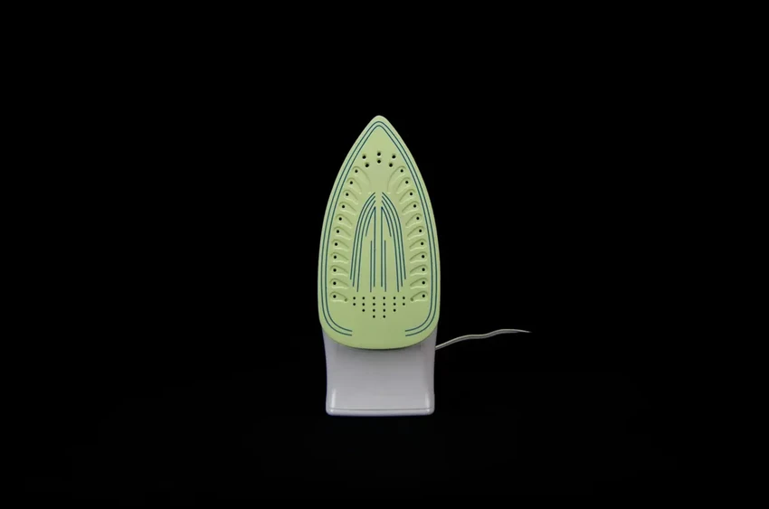 8 частых ошибок при глажке: как не испортить одежду и облегчить процесс