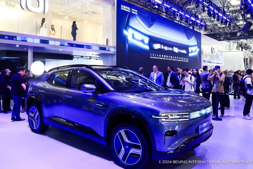 Nevo E07: первый серийный автомобиль-трансформер представлен на Пекинском автосалоне