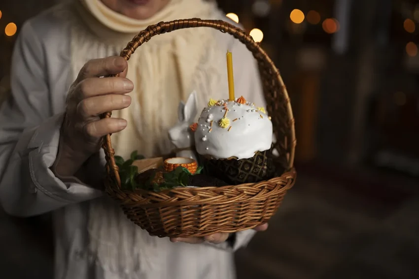 5 идей для кулича: от классической глазури до съедобного мха