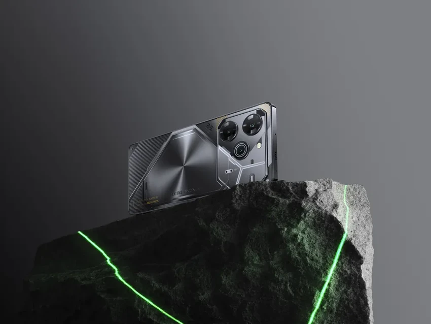 Обзор TECNO POVA 6 Pro: что нового в игровом смартфоне с гигантской батареей?