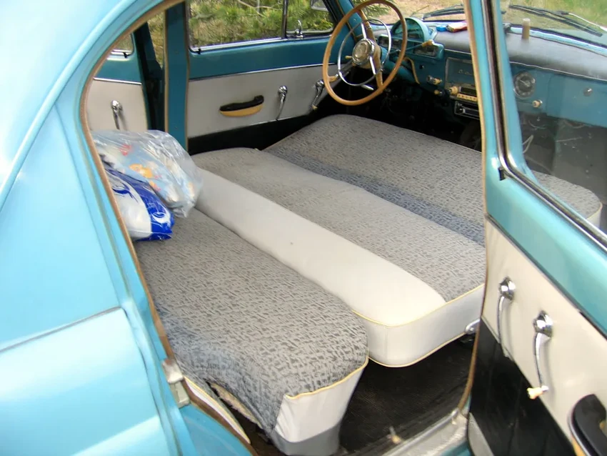 Как спать в машине с комфортом: 3 шага для идеальной ночёвки