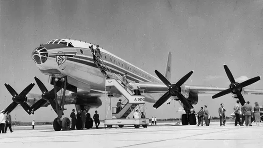 Небо холодной войны: как советские авиалайнеры прорывали политическую блокаду