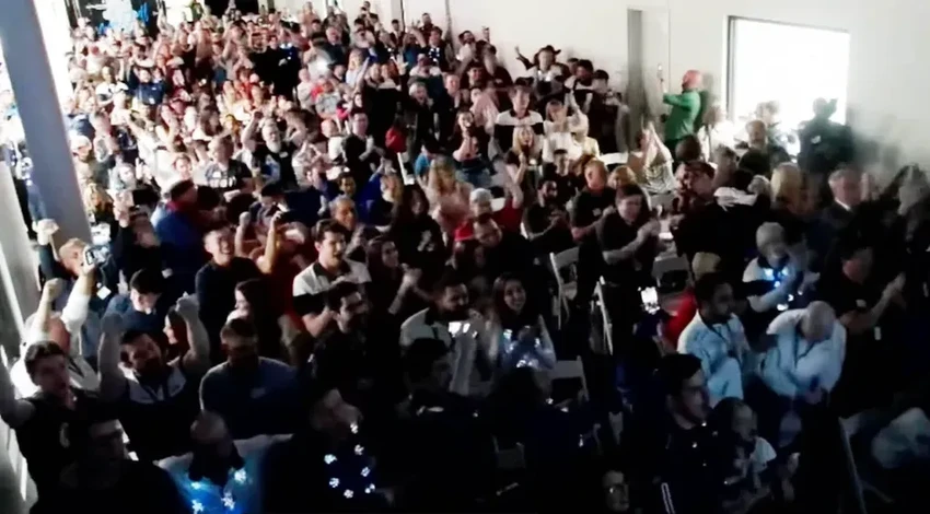 Первый частный аппарат на Луне: успешная посадка, но зонд опрокинулся