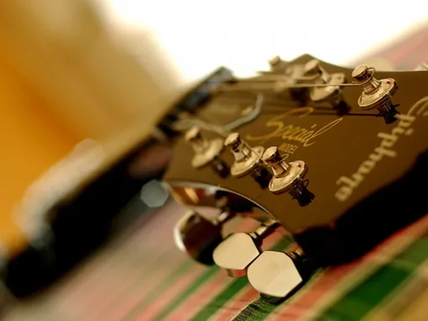 Настройка гитары с нуля: быстрые способы со смартфоном и без