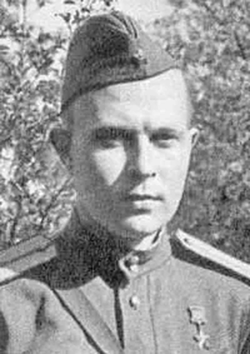 Кого лишали звания Героя СССР: истории предателей и преступников