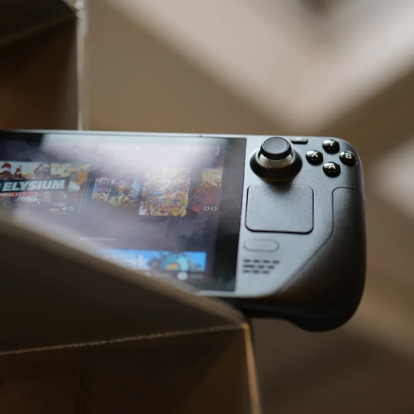 Valve просит игроков: не вдыхайте воздух из Steam Deck