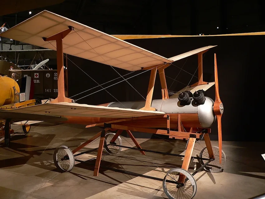 Беспилотник 1918 года: как картонный «Жук» стал предком дронов