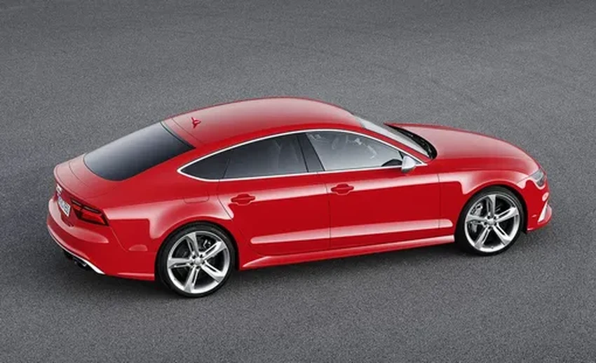 В чем реальная разница между седаном и четырехдверным купе? Объясняем