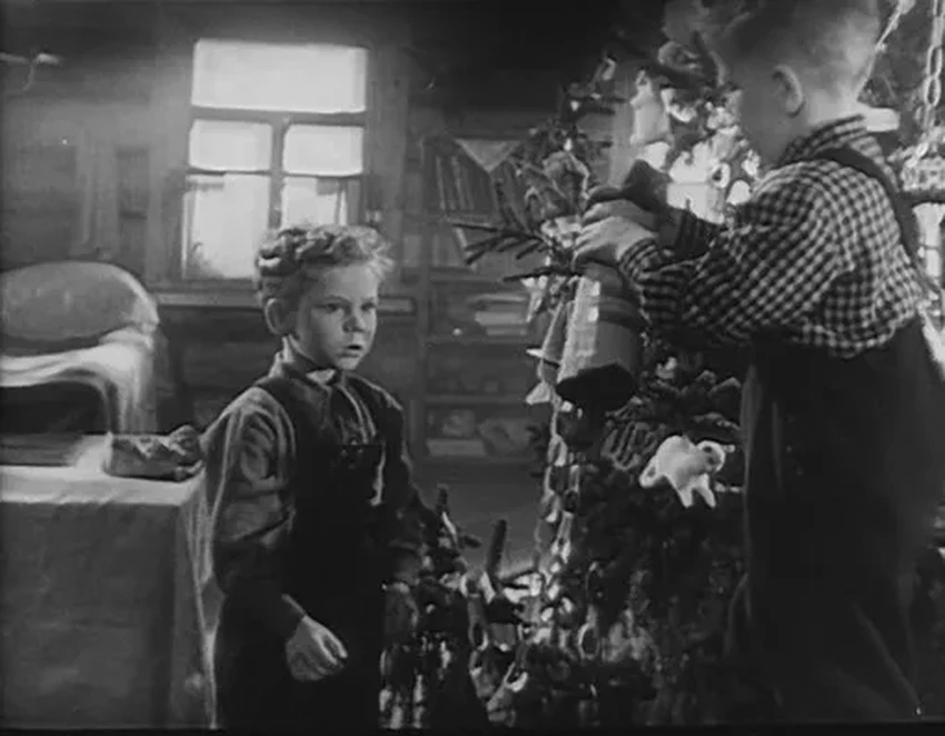 История Нового года в СССР: как и когда вернули главную ёлку