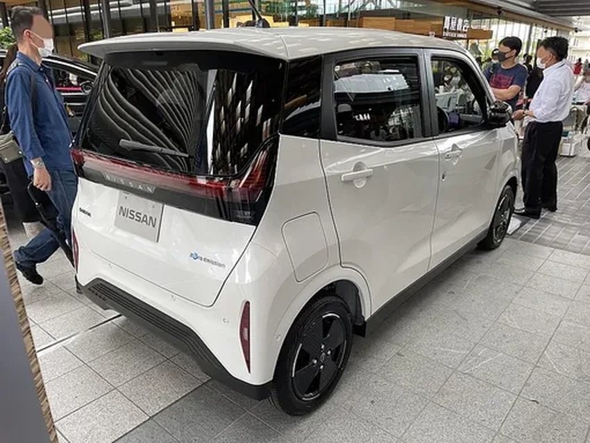 Почему Япония влюбилась в электрокар «Сакура»: история крошечного бестселлера