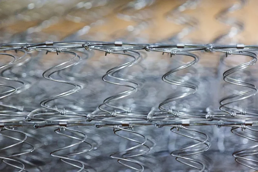 Как убрать скрип кровати: 10 рабочих способов починить её своими руками