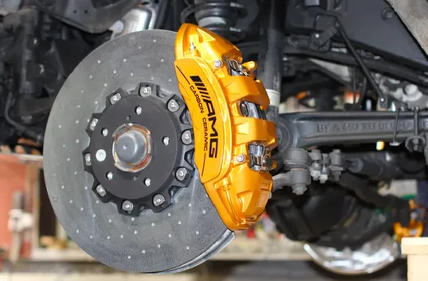 Керамические тормоза: преимущества и недостатки перед обычными