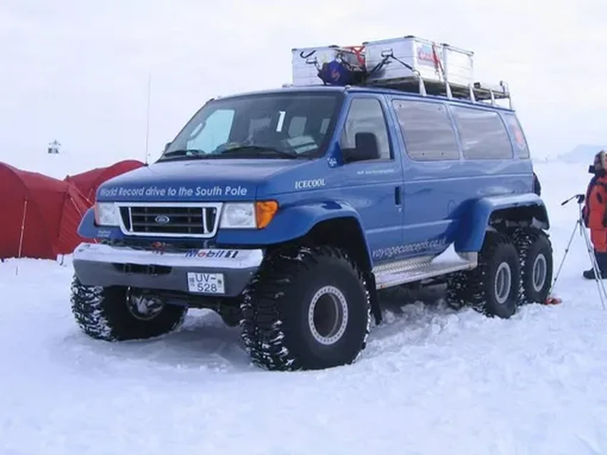 Колеса против льда: как автомобили покоряют Антарктиду