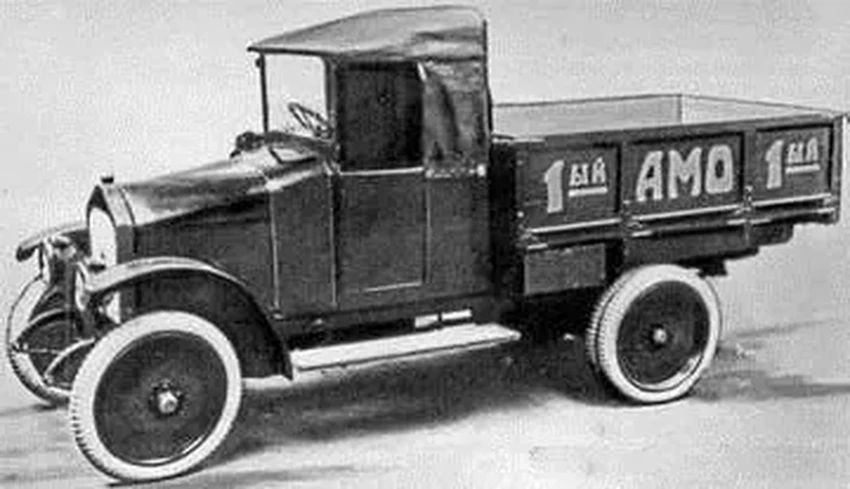 Первый штабной автомобиль РККА: забытый гибрид на базе грузовика АМО