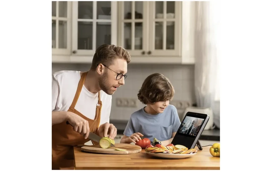 Умный дисплей с Алисой: старт предзаказа в России, цена и функции