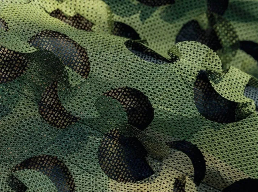 Камуфляж Saab скрывает от радаров, но оставляет солдатам связь и GPS