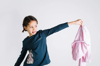 Плесень на одежде: 4 проверенных способа удалить её домашними средствами