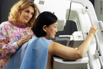 Новое исследование настаивает: маммографию нужно делать ежегодно с 40 лет