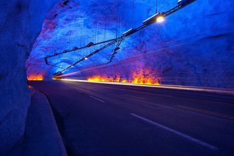 Как в самых длинных тоннелях мира борются со страхом замкнутого пространства