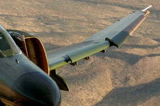 Собачий клык на крыле: зачем самолету аэродинамический шик