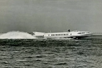 Невероятные истории советского газотурбохода «Буревестник»: от огненных испытаний до столкновений