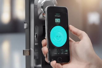 Ключ в телефоне: как студенты создают умные замки с NFC для отелей и домов