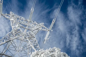 Как в СССР предлагали бороться с обледенением линий электропередач