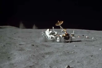 Как лунный ровер чуть не застрял: история самого уязвимого аккумулятора NASA