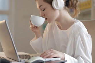 Как музыка влияет на мозг: нейронные сети для обработки звуков и пения