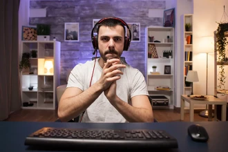 5 лучших подарков для геймера: игровые гаджеты, которые точно оценят