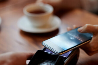 10 лучших смартфонов с NFC: бюджетные модели для бесконтактной оплаты