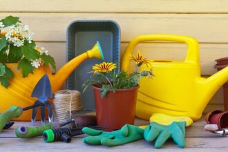 Гаджеты для дачи: что взять с собой для работы и отдыха на природе