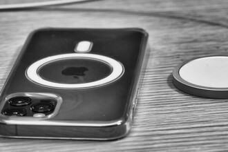 Обзор лучших новых гаджетов и аксессуаров для смартфонов Apple