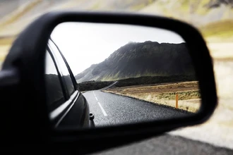 Как правильно развернуться на узкой дороге: лайфхак, о котором молчат ПДД