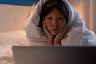 Правда ли гаджеты портят сон? Неожиданные выводы ученых