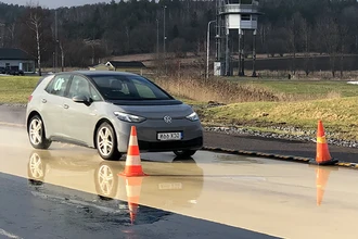 Как учат водителей в Швеции: 