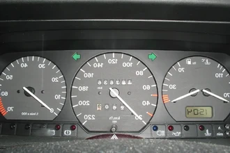 Как устроен спидометр: от простой механики до электронных импульсов