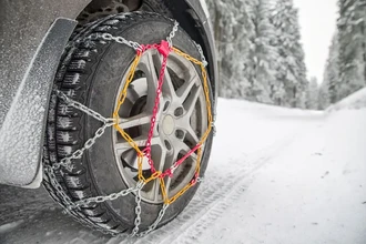 Цепи противоскольжения: что о них нужно знать перед покупкой и использованием