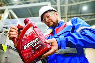 Испытание для масла: как городские пробки и такси проверяют его на прочность