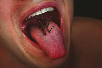 Язык как зеркало здоровья: древняя диагностика в цифровую эпоху