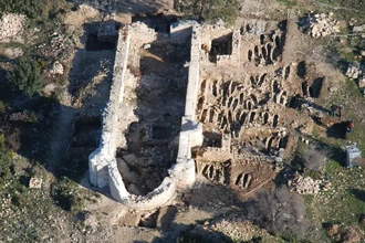 Что ела средневековая Франция: изотопный анализ раскрыл меню элиты и простолюдинов