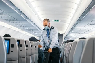 Опасные гаджеты в самолёте: что нельзя брать на борт?