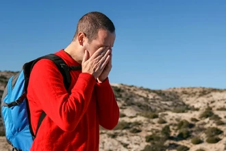 Головная боль в жару: основные причины и способы быстро помочь себе